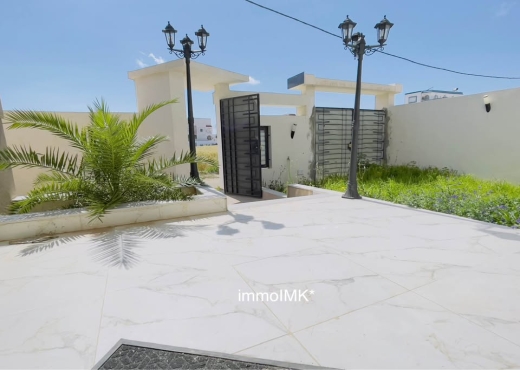 À vendre – Belle villa indépendante S+4 à Kélibia - Bien immobilier à {"id":16,"country_id":219,"name":"NABEUL","slug":"nabeul"} - Image 4 - IMK Agence Immobilière - Agence Immobilière IMK Agence Immobilière